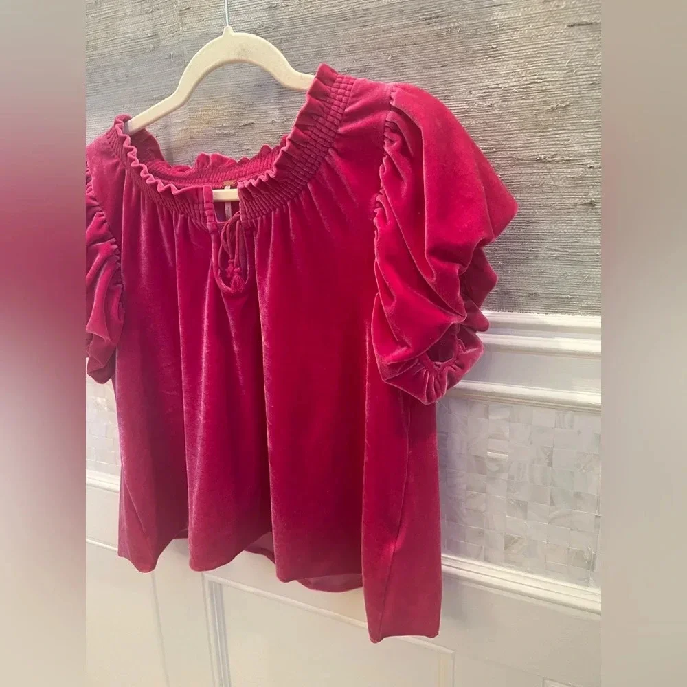 FREE PEOPLE Terese velvet puff sleeve top SMALL shirt sleeves bright pink blouse